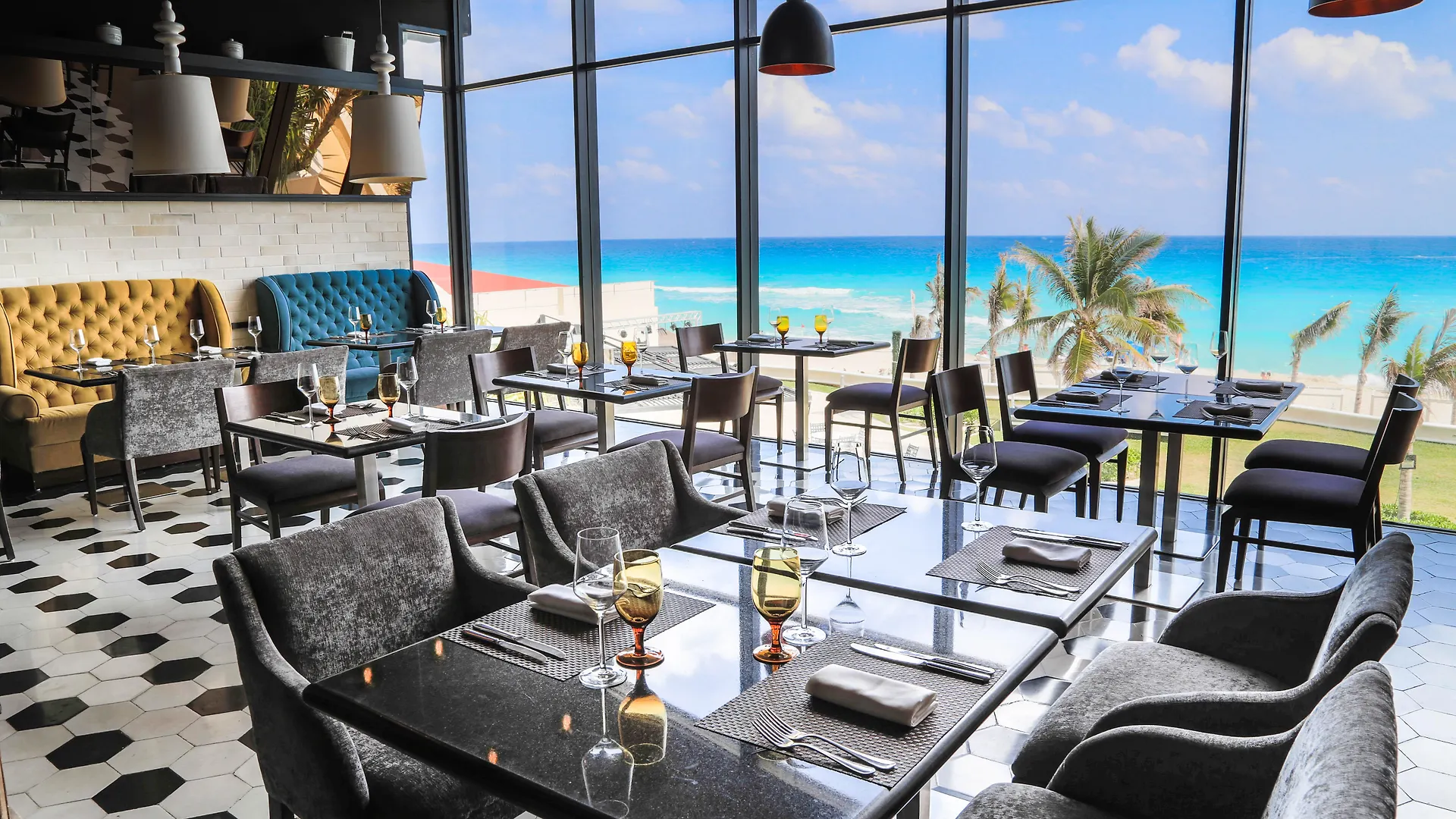 Sandos Cancun All Inclusive - Adults Only Курортный комплекс
