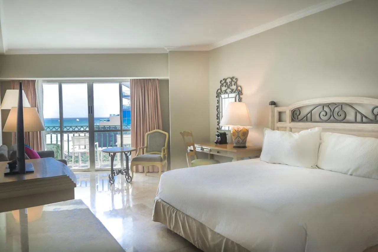 Hotel Sandos Cancun All Inclusive (Adults Only)